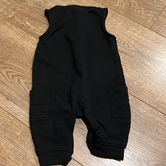 Black overalls 0-3 - Picture 3 of 3